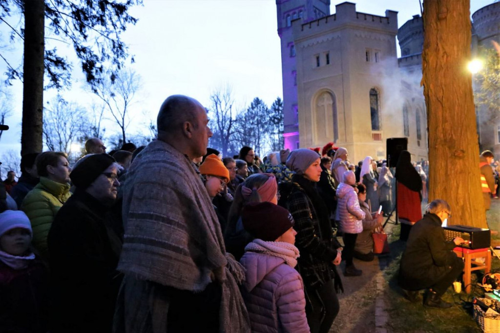 Misterium Męki Pańskiej w Jabłonowie. Ponad 80 aktorów, statystów, realizatorów [ZDJĘCIA]