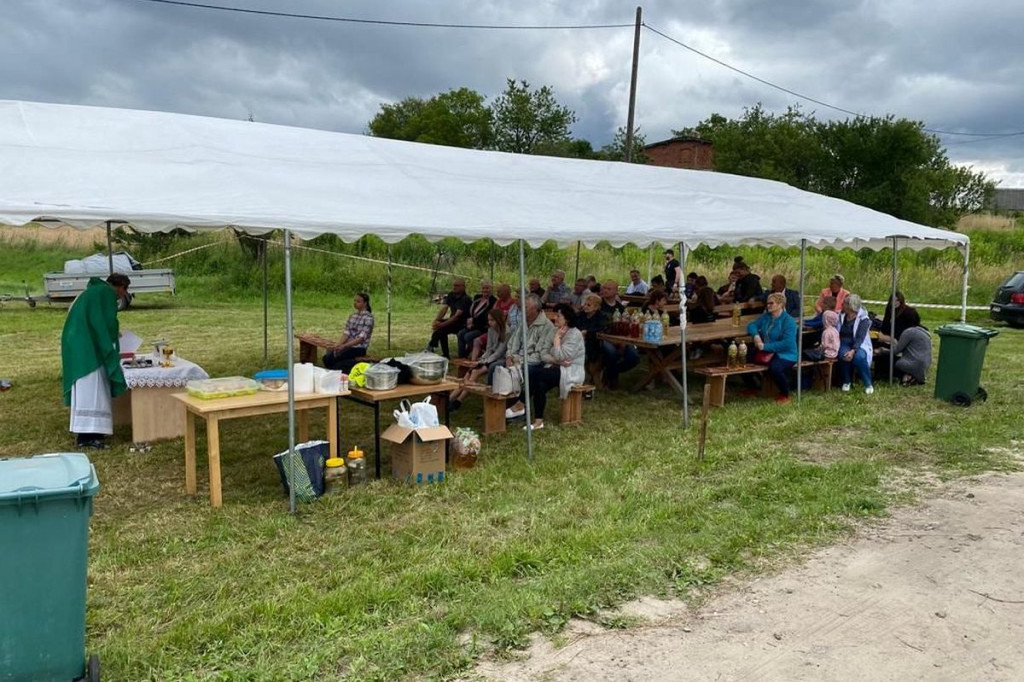 Brodnica i okolice. Pierwszy taki festyn w Ładnówku koło Cichego. A zaczęło się od mszy [ZDJĘCIA]
