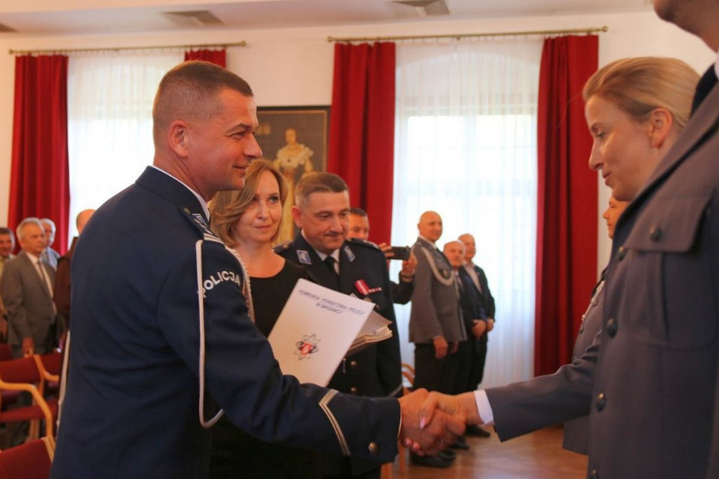 Awanse dla 54 funkcjonariuszy brodnickiej policji [ZDJĘCIA]
