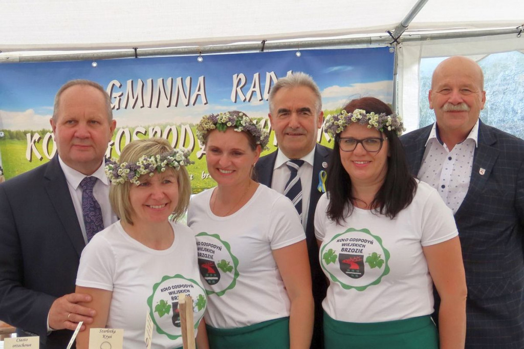Brodnica i okolice. Przygotowały aż 15 słodkich ciast. I do tego owocowe lemoniady [ZDJĘCIA]
