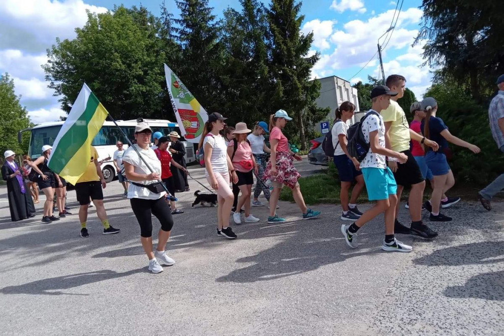 Brodnica i okolice. Wyruszyła pielgrzymka na Jasną Górę [ZDJĘCIA]