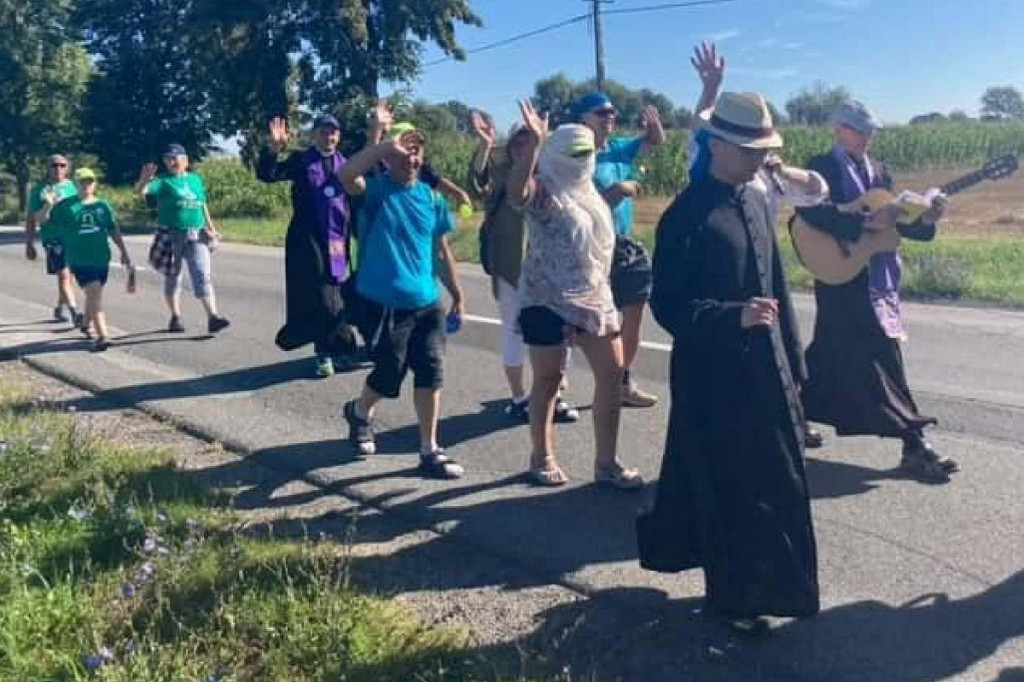Brodnica i okolice. Idzie pielgrzymka na Jasną Górę [ZDJĘCIA]