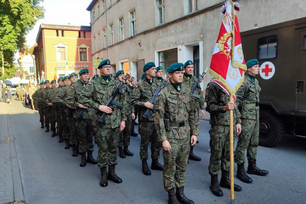 Uroczystości 102. rocznicy bitwy pod Brodnicą z bolszewikami. Byli niecodzienni goście [ZDJĘCIA]
