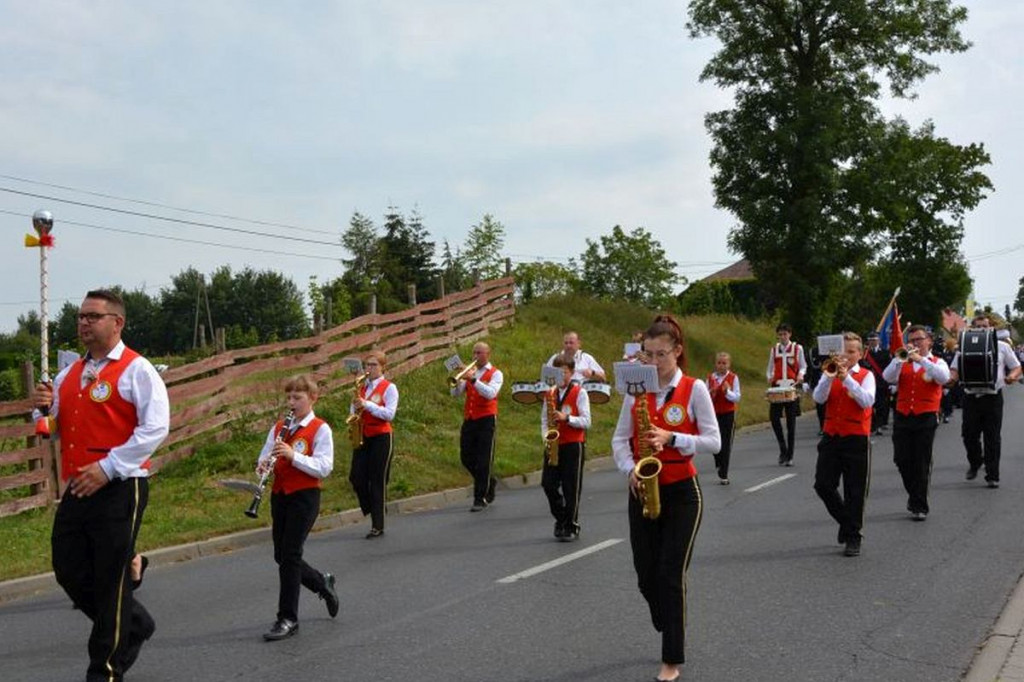 Brodnica i okolice. W Zbicznie na dożynkach byli posłowie, senator i wicewojewoda [ZDJĘCIA]