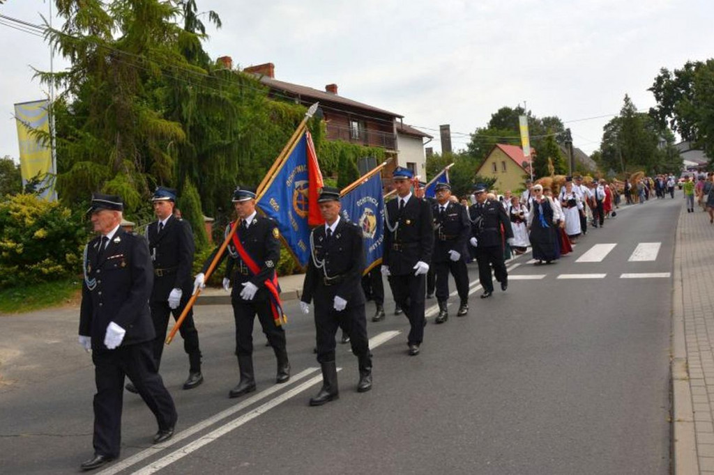 Brodnica i okolice. W Zbicznie na dożynkach byli posłowie, senator i wicewojewoda [ZDJĘCIA]