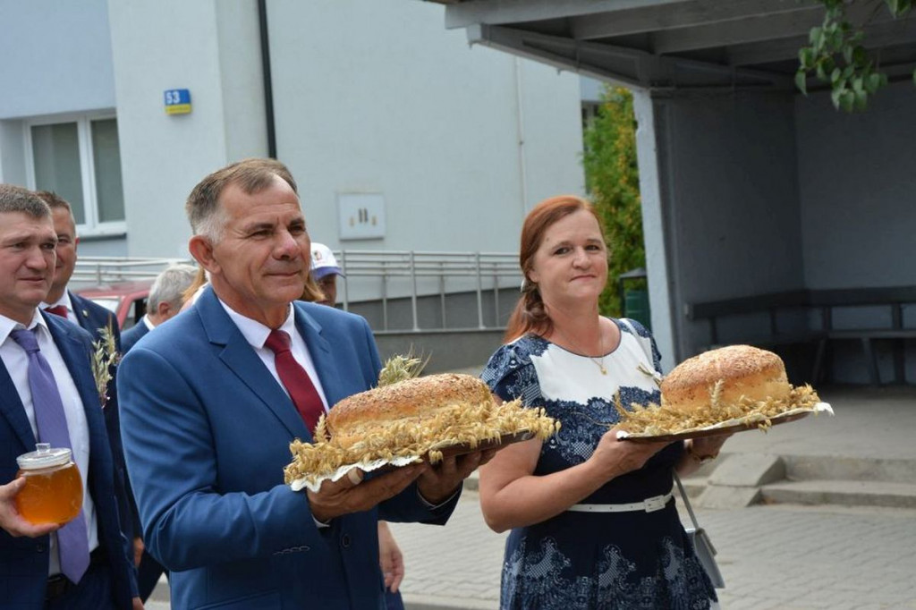 Brodnica i okolice. W Zbicznie na dożynkach byli posłowie, senator i wicewojewoda [ZDJĘCIA]