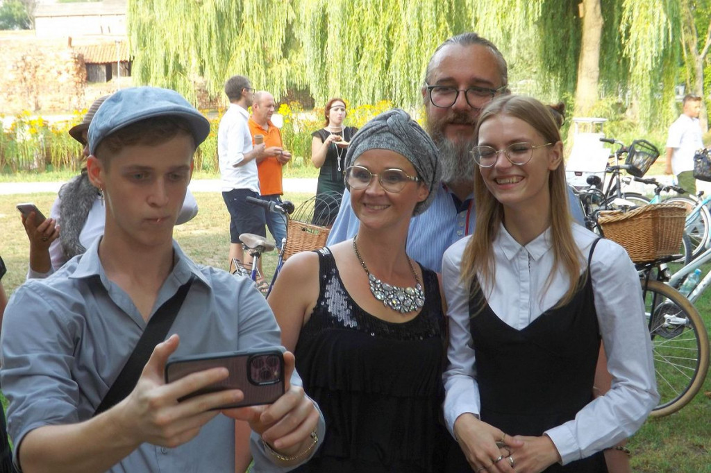 Brodnica. Parada rowerowa na ulicach z hasłem #chceMYścieżek [DUŻO ZDJĘĆ]