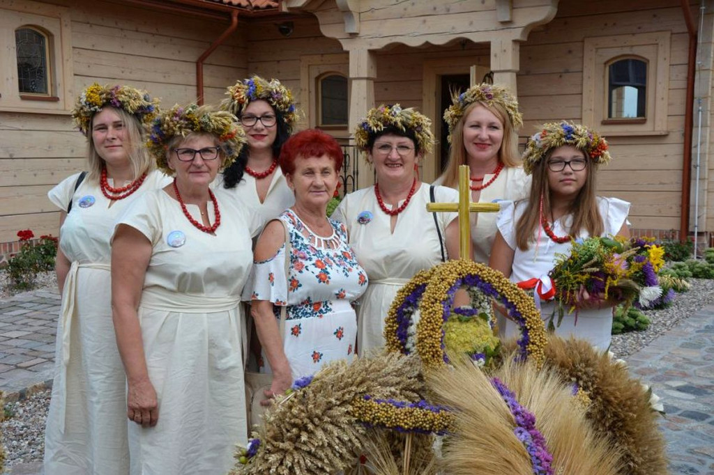 Na dożynkach w Małkach grała orkiestra dęta ze Świedziebni [ZDJĘCIA]