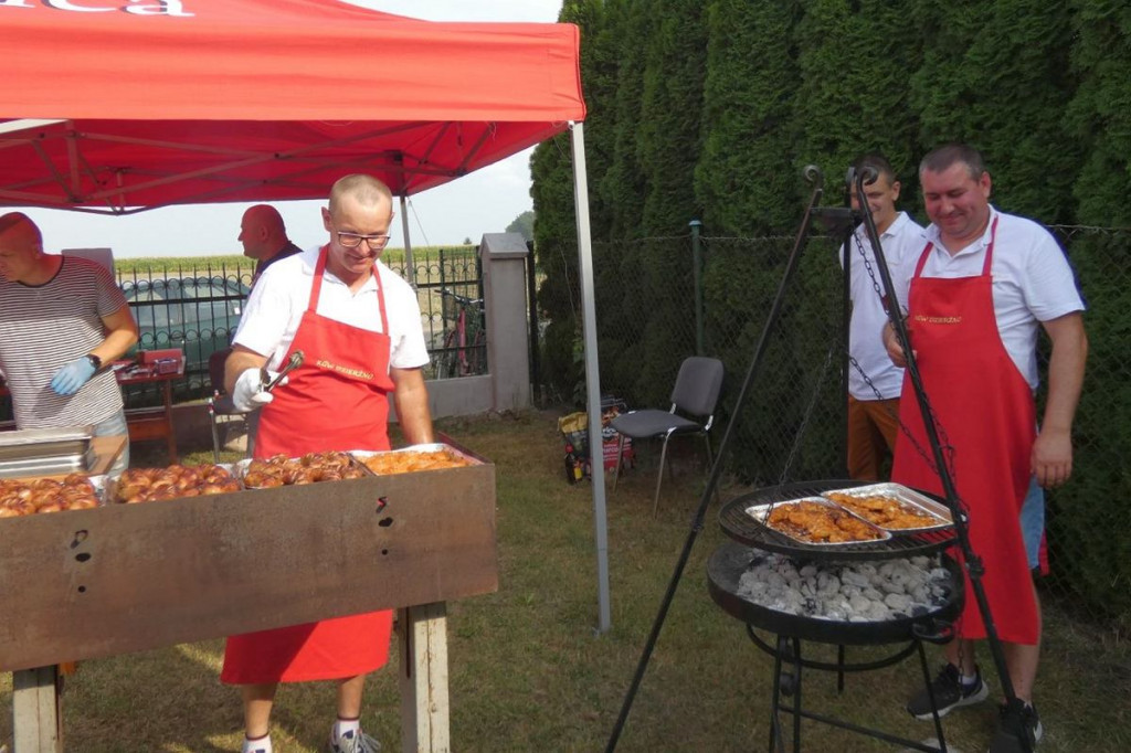 Brodnica i okolice. Dobry humor, ciasta i kiełbaski były dla wszystkich [DUŻO ZDJĘĆ]