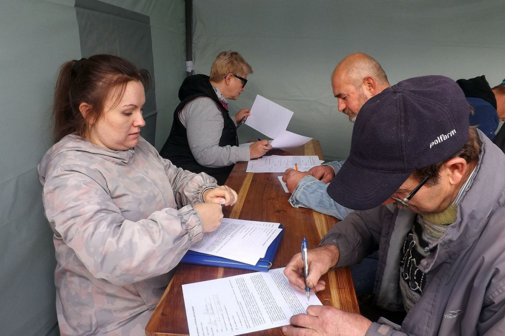 Wielkie wyścigi ciągników na polu w Janówku niedaleko Brodnicy [DUŻO ZDJĘĆ]