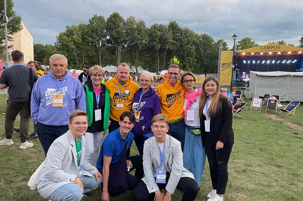 Brodniczanie wśród znanych polityków i celebrytów. Ale tych opozycyjnych [ZDJĘCIA]