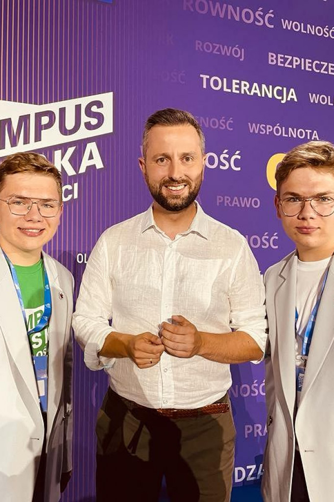 Brodniczanie wśród znanych polityków i celebrytów. Ale tych opozycyjnych [ZDJĘCIA]