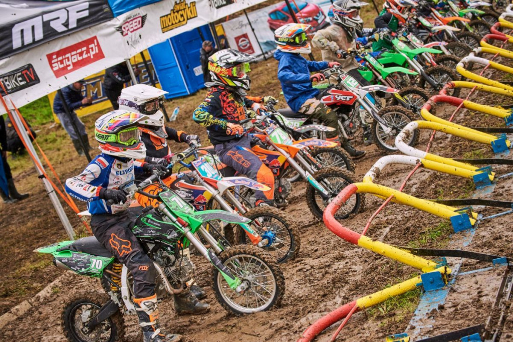 Ekstremalne ściganie na torze w Głogowie. Brodniczanie nie zawiedli [ZDJĘCIA]