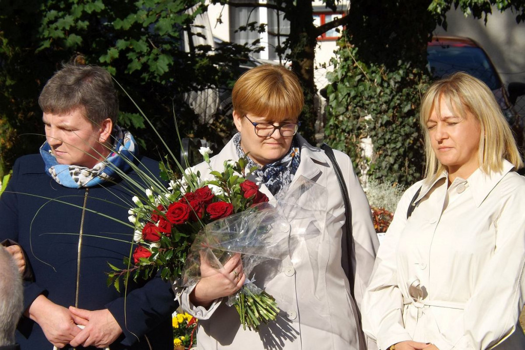 Uroczystość na cmentarzu. Są nazwiska 21 ofiar, troje najmłodszych nie miało jeszcze 9 lat [ZDJĘCIA]