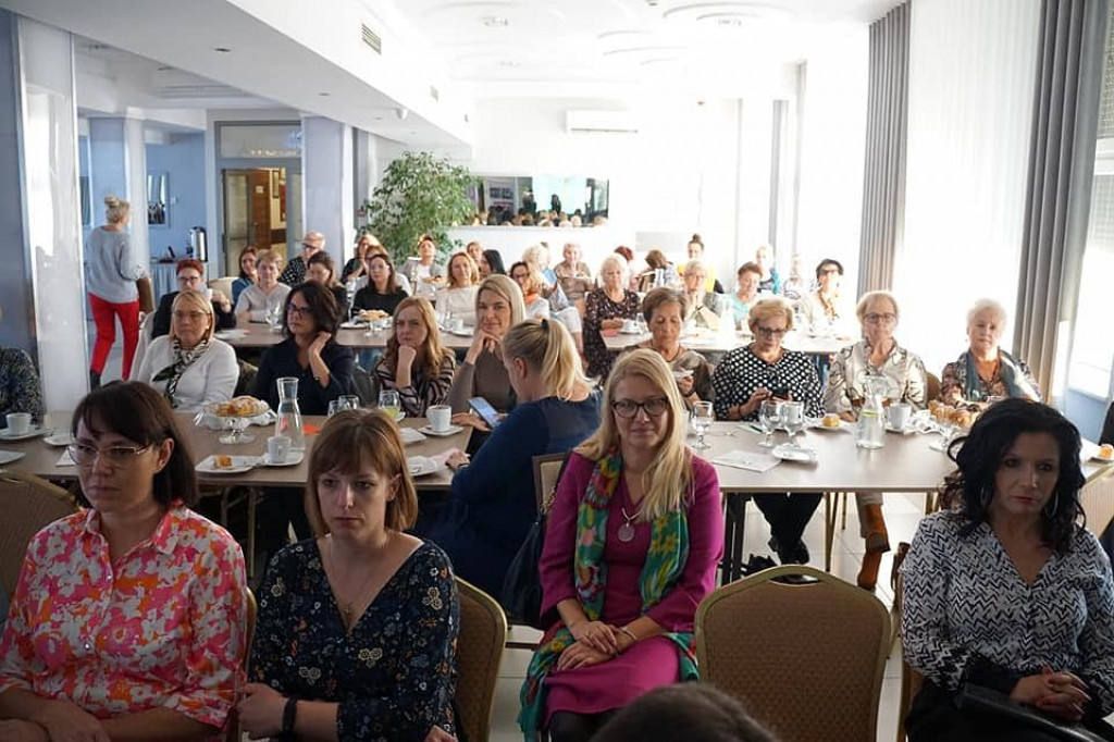 Brodnica. Pełna sala w hotelu Stork, a wstęp wyłącznie dla pań. 