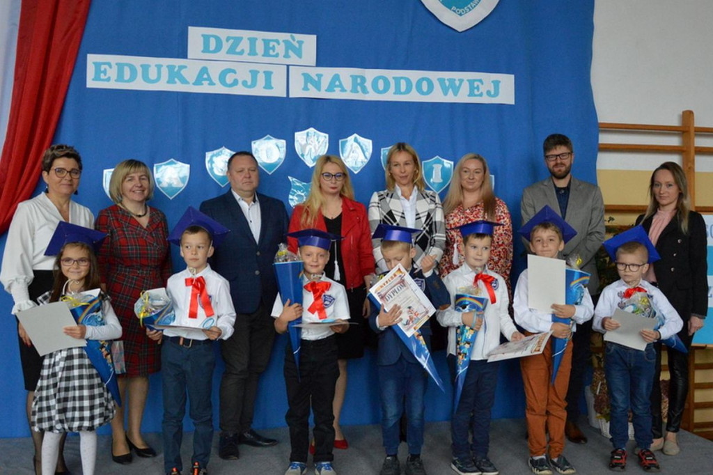 Brodnica i okolice. Uroczyste pasowanie na ucznia klasy pierwszej [ZDJĘCIA]
