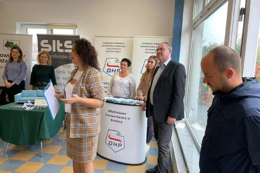 Które firmy szukają pracowników, czyli Targi Pracy w Brodnicy. Najwięcej było młodzieży [ZDJĘCIA]