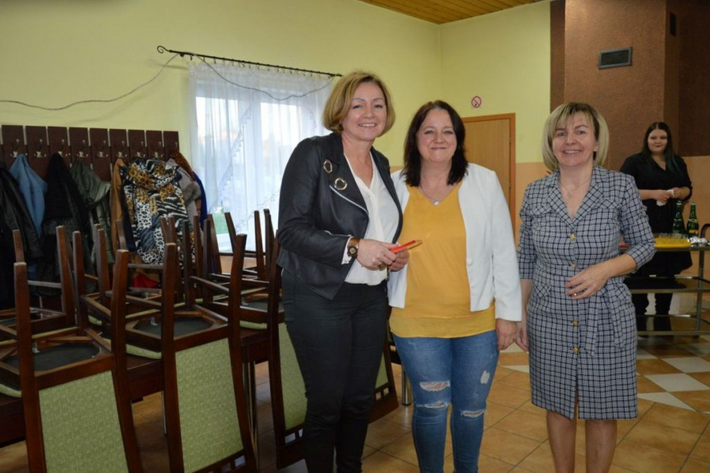Brodnica i okolice. Panie mówiły o swoich doświadczeniach w pracy społecznej, ale także uczyły się zasad kosmetyki [ZDJĘCIA]