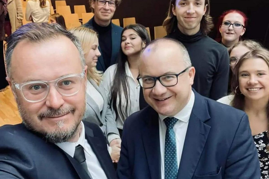 Brodnica. Licealiści wykuwają swoje talenty. Marszałek wręczył im certyfikaty [ZDJĘCIA]