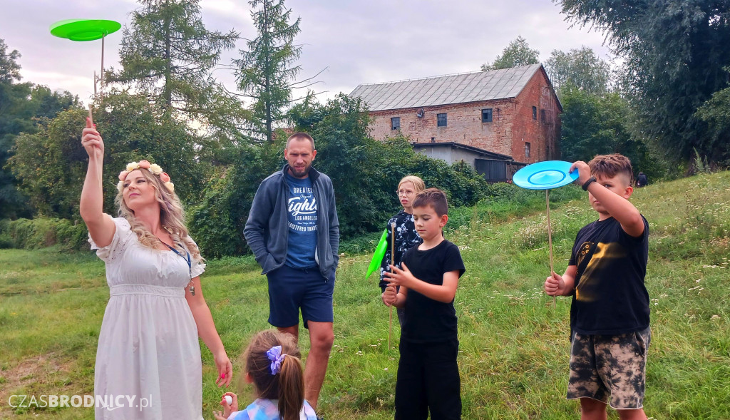 Radosny piknik nad Niskim Brodnem [DUŻO ZDJĘĆ]