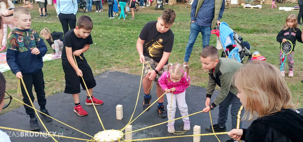 Radosny piknik nad Niskim Brodnem [DUŻO ZDJĘĆ]