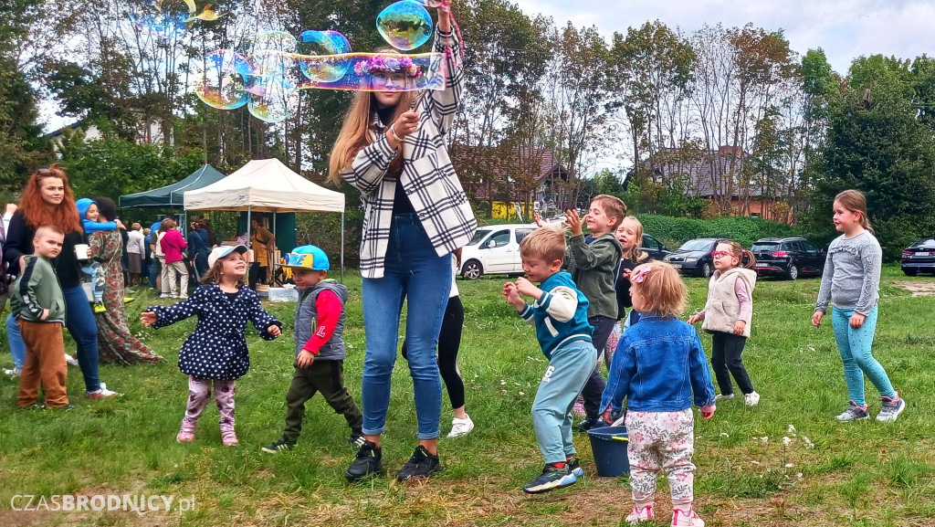 Radosny piknik nad Niskim Brodnem [DUŻO ZDJĘĆ]