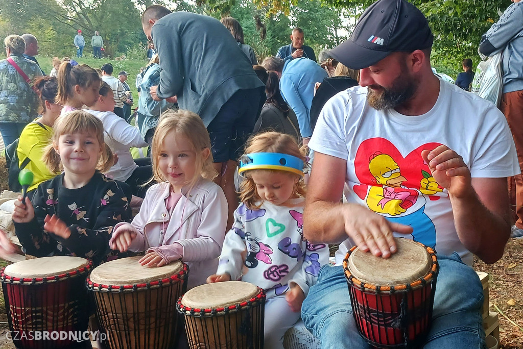 Radosny piknik nad Niskim Brodnem [DUŻO ZDJĘĆ]