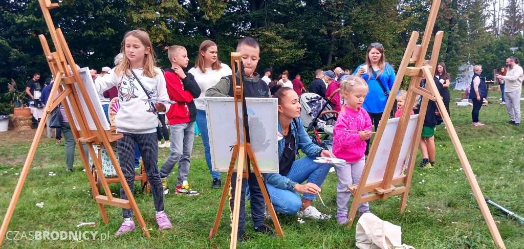 Radosny piknik nad Niskim Brodnem [DUŻO ZDJĘĆ]