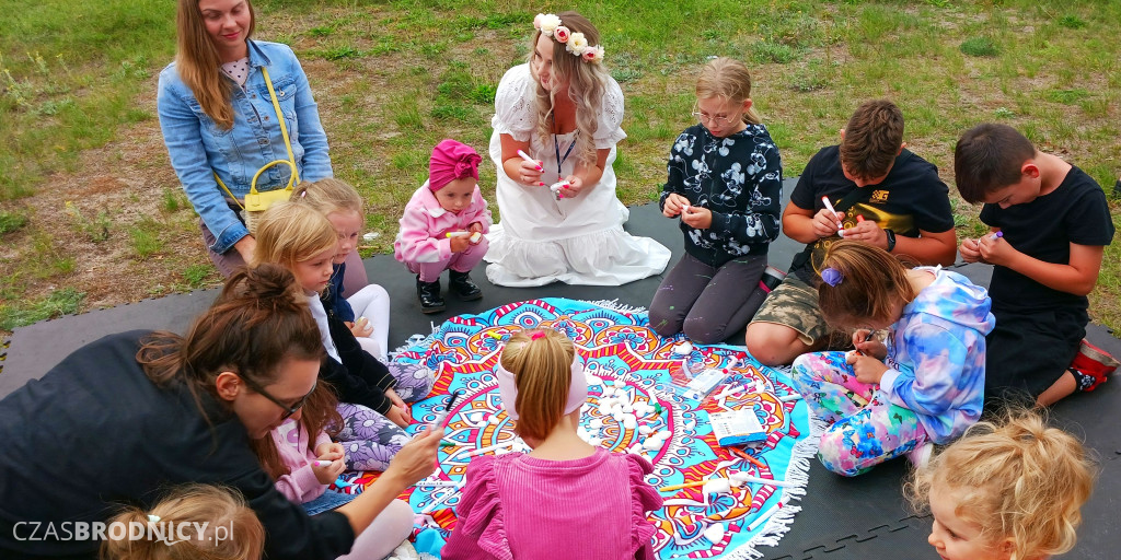 Radosny piknik nad Niskim Brodnem [DUŻO ZDJĘĆ]