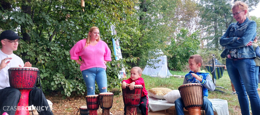 Radosny piknik nad Niskim Brodnem [DUŻO ZDJĘĆ]