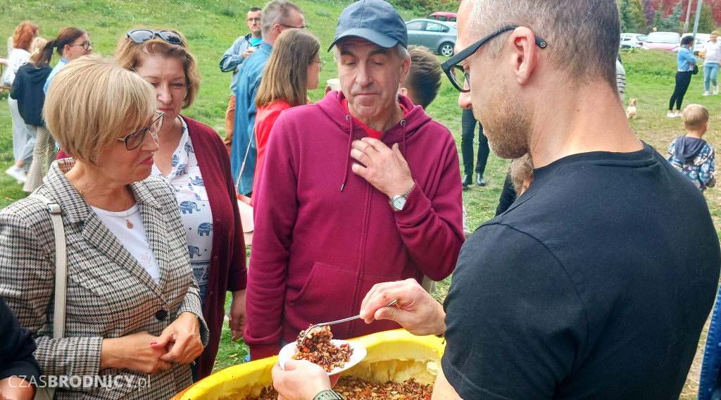 Radosny piknik nad Niskim Brodnem [DUŻO ZDJĘĆ]