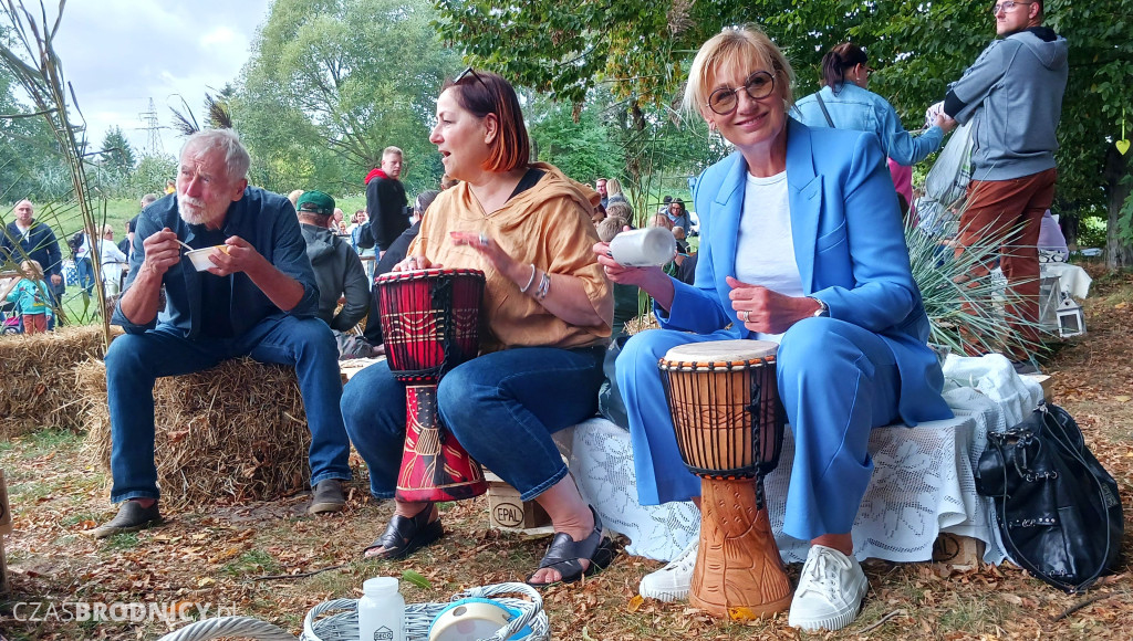 Radosny piknik nad Niskim Brodnem [DUŻO ZDJĘĆ]