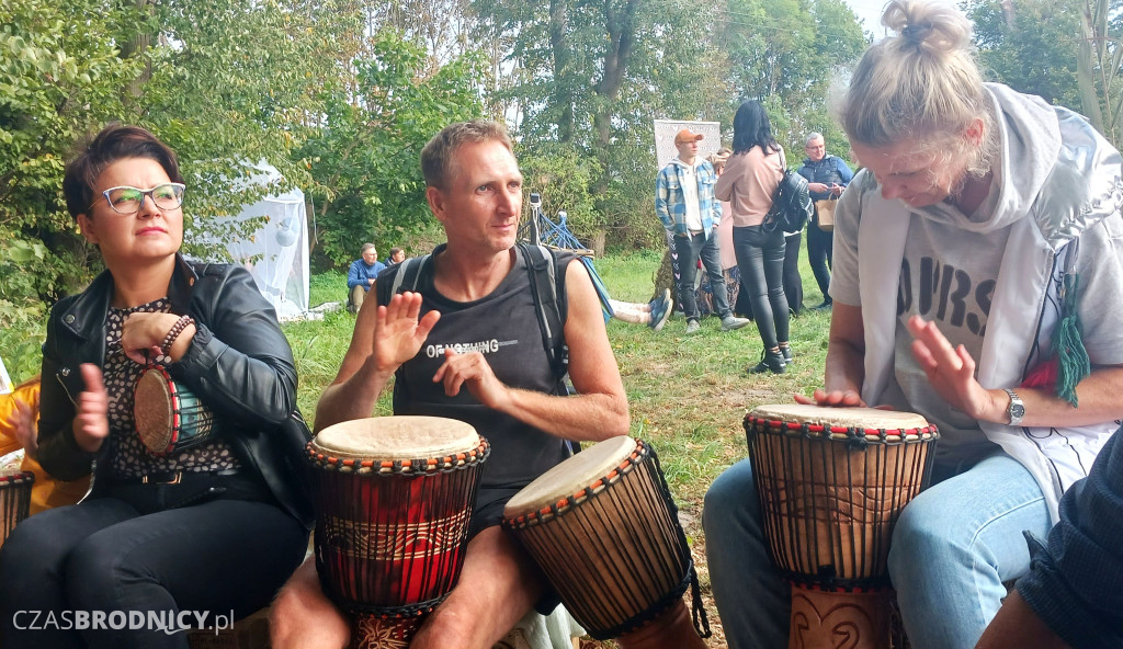 Radosny piknik nad Niskim Brodnem [DUŻO ZDJĘĆ]