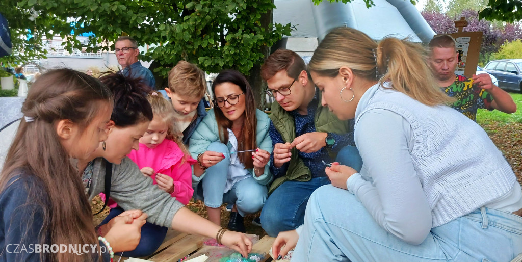 Radosny piknik nad Niskim Brodnem [DUŻO ZDJĘĆ]