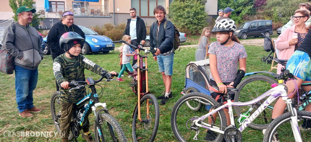 Radosny piknik nad Niskim Brodnem [DUŻO ZDJĘĆ]