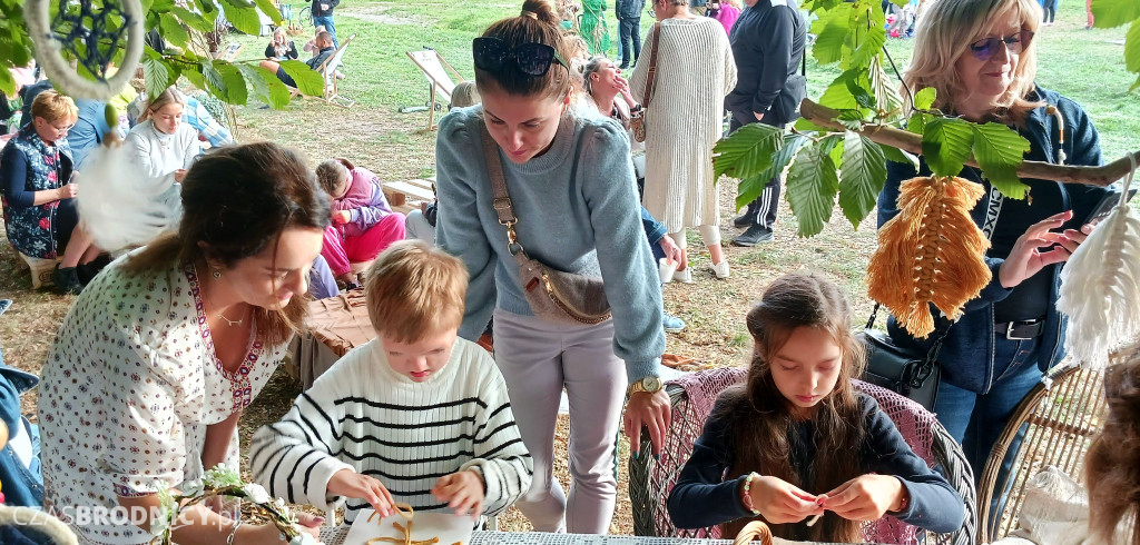 Radosny piknik nad Niskim Brodnem [DUŻO ZDJĘĆ]