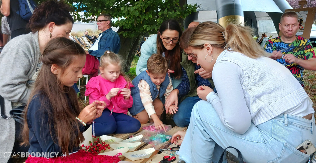 Radosny piknik nad Niskim Brodnem [DUŻO ZDJĘĆ]