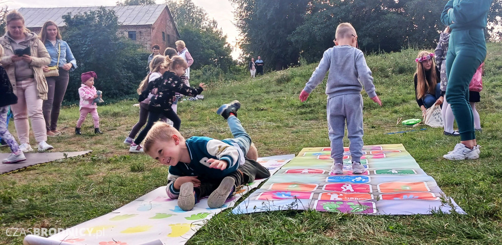 Radosny piknik nad Niskim Brodnem [DUŻO ZDJĘĆ]