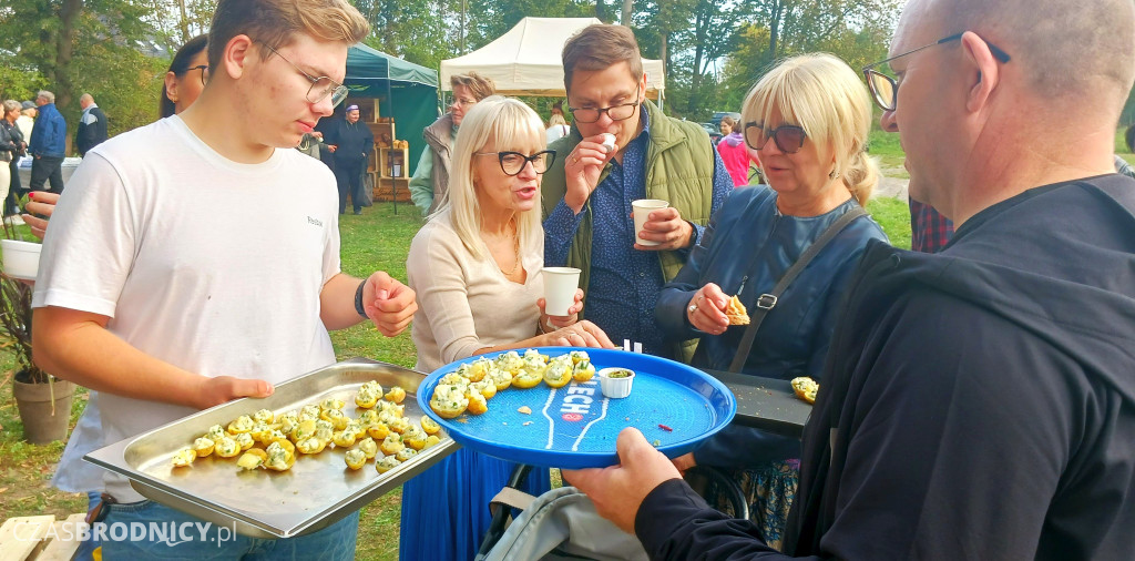 Radosny piknik nad Niskim Brodnem [DUŻO ZDJĘĆ]