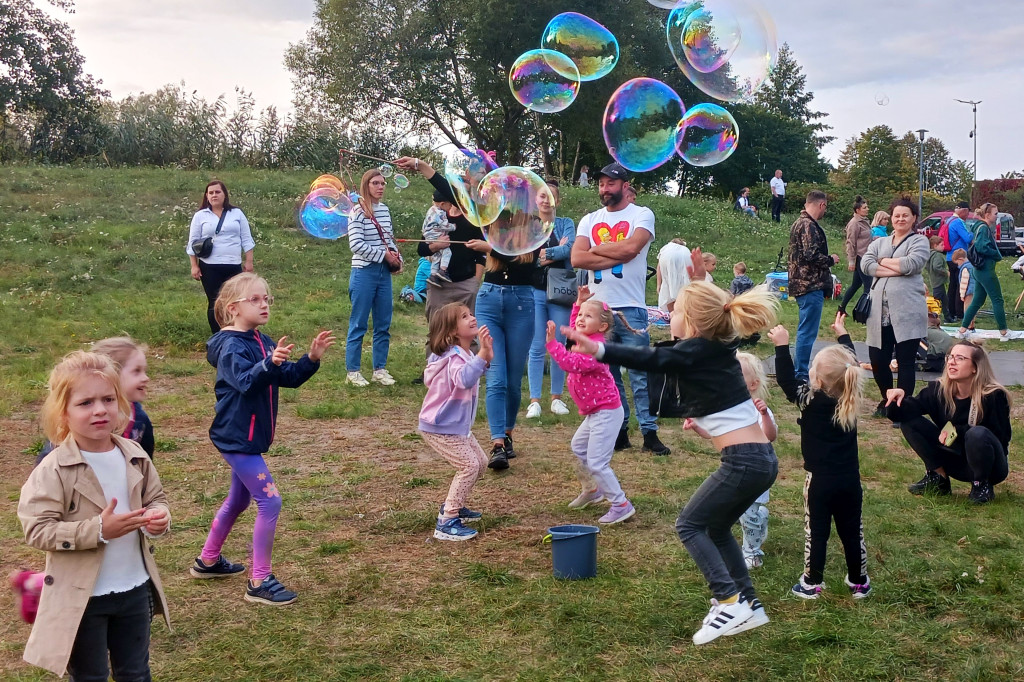 Radosny piknik nad Niskim Brodnem [DUŻO ZDJĘĆ]