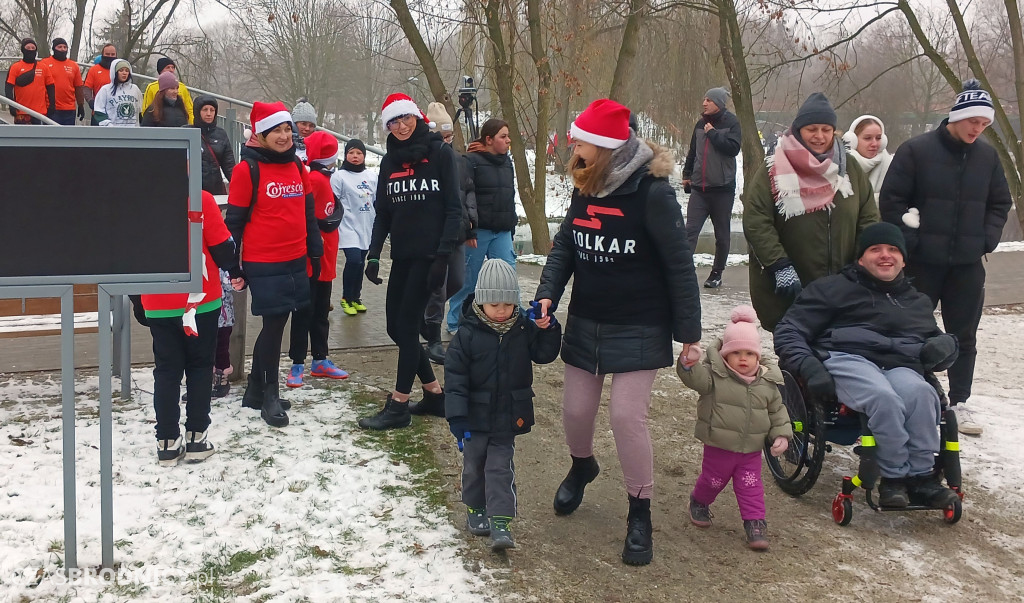 Setki osób zbierały pieniądze dla 12-letniej Weroniki