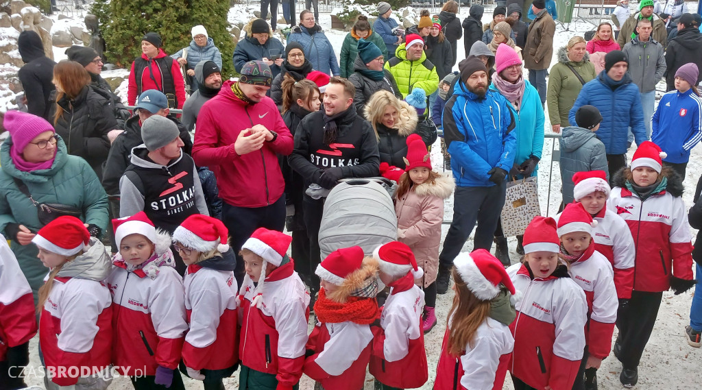 Setki osób zbierały pieniądze dla 12-letniej Weroniki