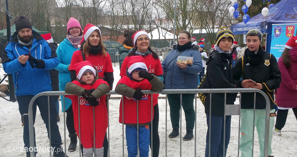 Setki osób zbierały pieniądze dla 12-letniej Weroniki