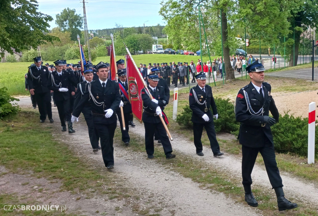 Ochotnicza Straż Pożarna w Grzybnie świętowała 100-lecie [ZDJĘCIA]