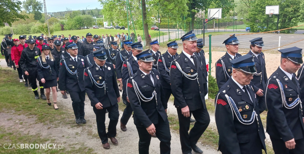 Ochotnicza Straż Pożarna w Grzybnie świętowała 100-lecie [ZDJĘCIA]