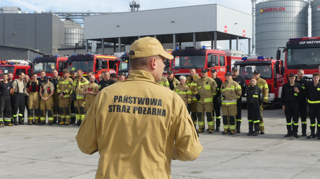 Wielka akcja strażaków, policjantów i służb medycznych niedaleko Brodnicy