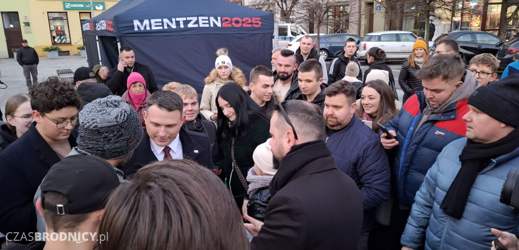 Sławomir Mentzen na Dużym Rynku w Brodnicy