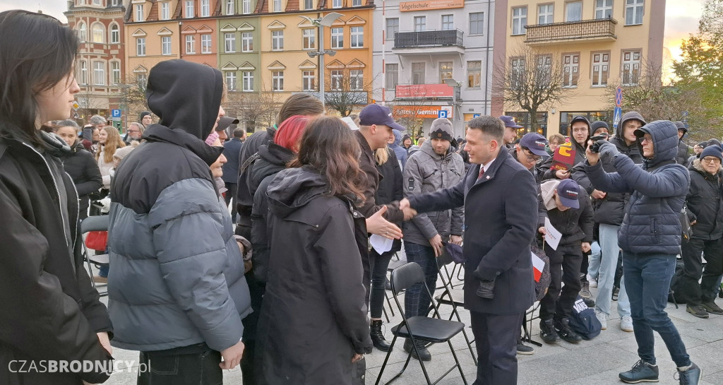 Sławomir Mentzen na Dużym Rynku w Brodnicy