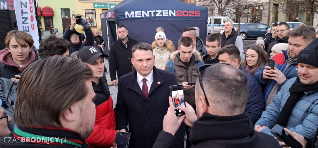 Sławomir Mentzen na Dużym Rynku w Brodnicy