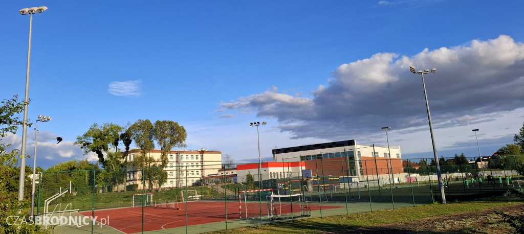 Kończą budować halę sportową